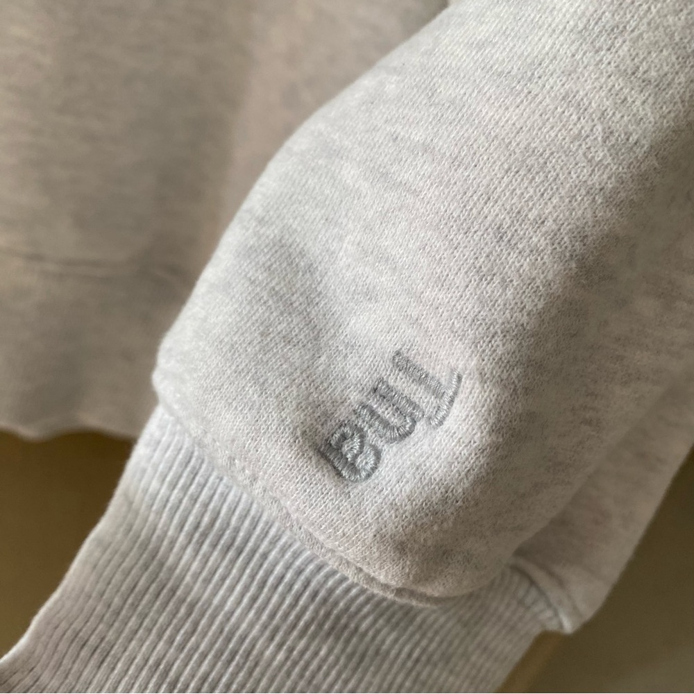 Aritzia Tna cozy fleece boyfriend crew sweatshirt heather light grey - Picture 4 of 6